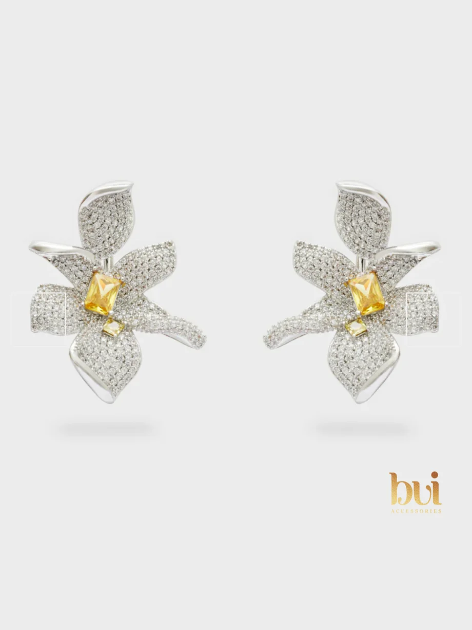 OLABISI LOBE FLOWER EARRINGS SILVER+ZIRCONS