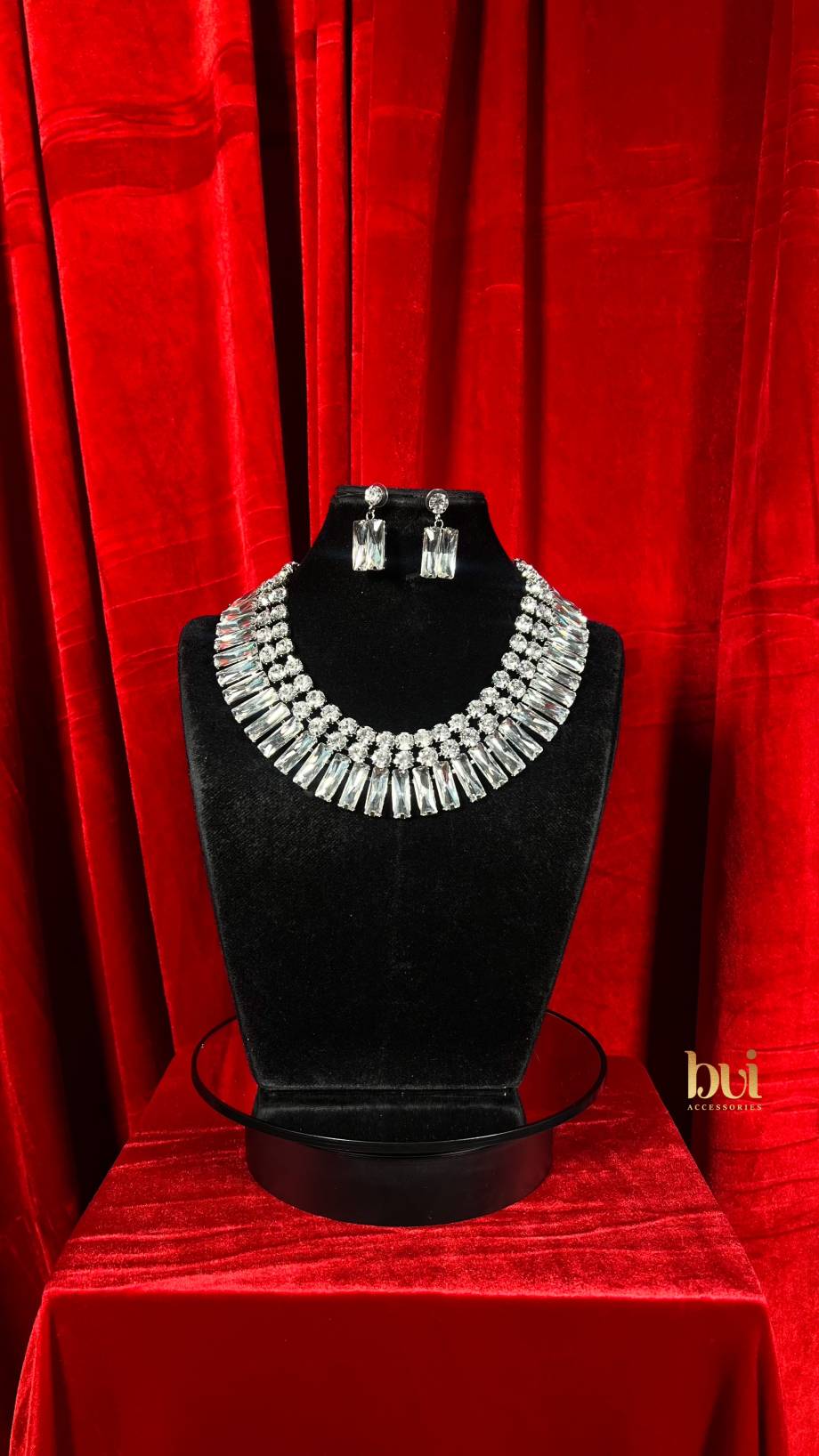 Round Rectangle Stone Cluster Evening Necklace