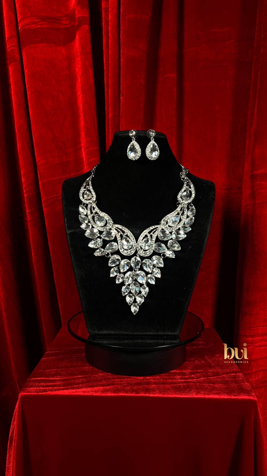 Teardrop Stone Cluster Evening Bib Necklace