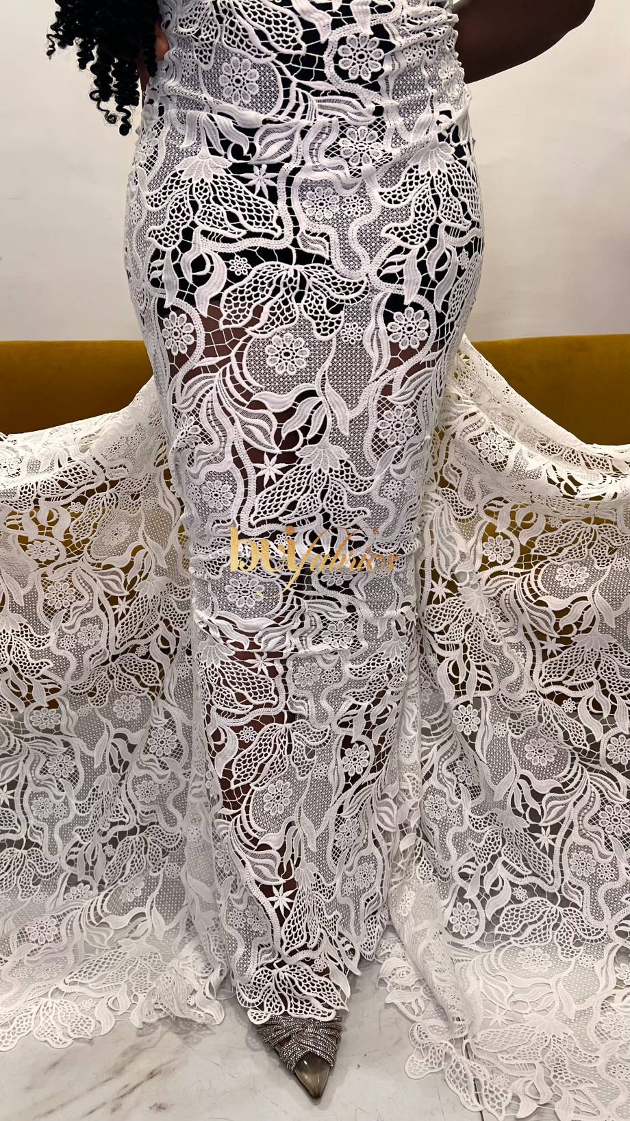 Toyosi  GUIPURE LACE
